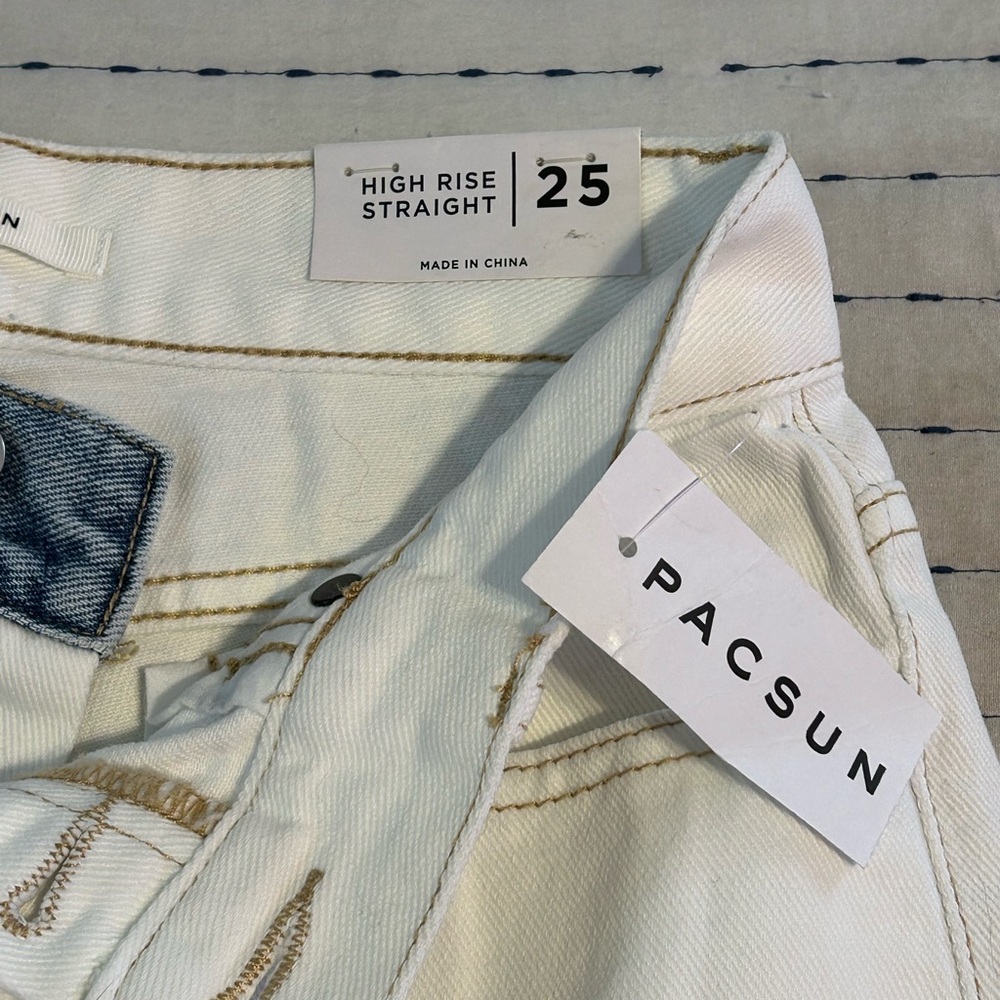 PacSun High Rise Straight Ripped Jeans. - Picture 3 of 5